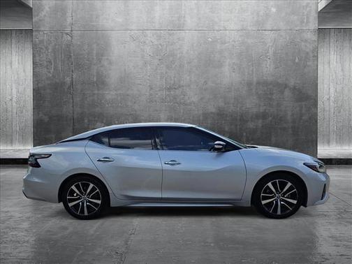 2022 Nissan Maxima SV Xtronic CVT