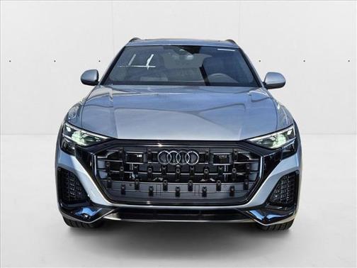 2025 Audi Q8 55 Premium