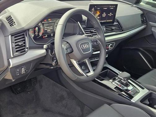 2025 Audi Q5 45 S line Premium
