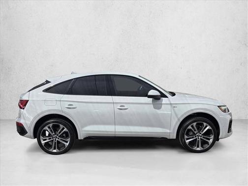 Glacier White Metallic 2023 Audi Q5 45 S line Prestige