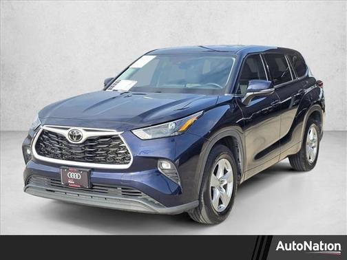 2022 Toyota Highlander LE