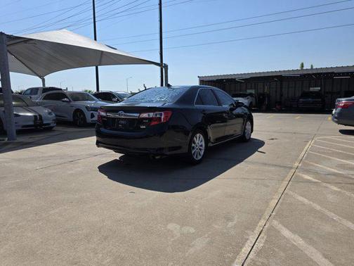 2013 Toyota Camry Hybrid XLE