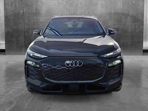 2025 Audi Q6 e-tron Premium Plus quattro
