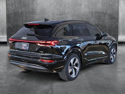 2025 Audi Q6 e-tron Premium Plus quattro