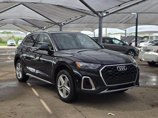 Mythos Black 2025 Audi Q5 55 S line Premium Plus