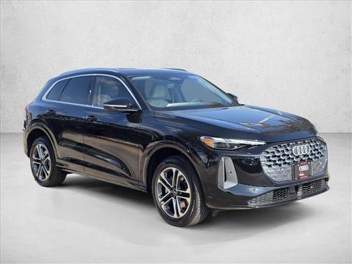 2025 Audi Q5 Premium TFSI quattro S tronic