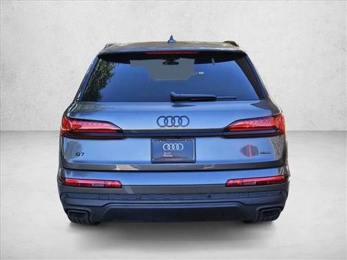 Samurai Gray Metallic 2026 Audi Q7 45 Premium Plus