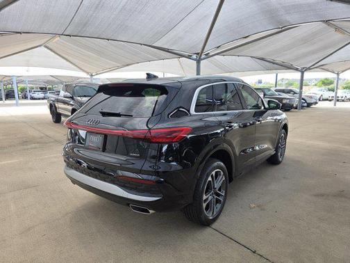 Mythos Black Metallic 2026 Audi Q5 Premium TFSI quattro S tronic