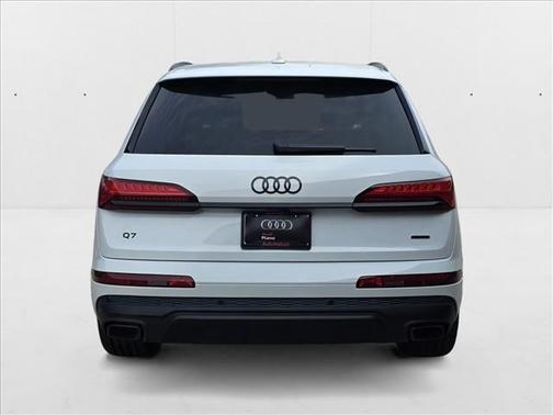 2025 Audi Q7 55 Premium Plus