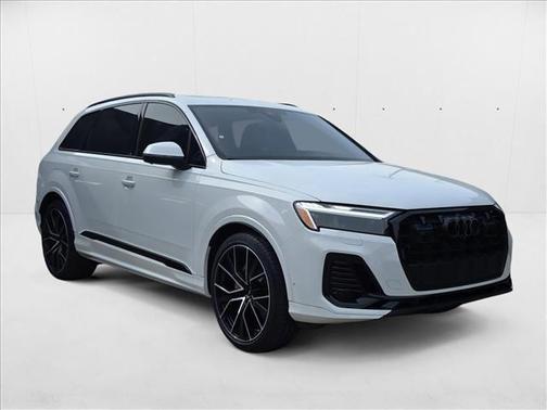 2025 Audi Q7 55 Premium Plus