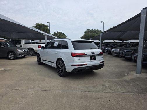 2025 Audi Q7 55 Premium Plus