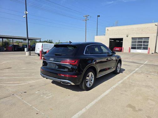 2024 Audi Q5 45 S line Premium