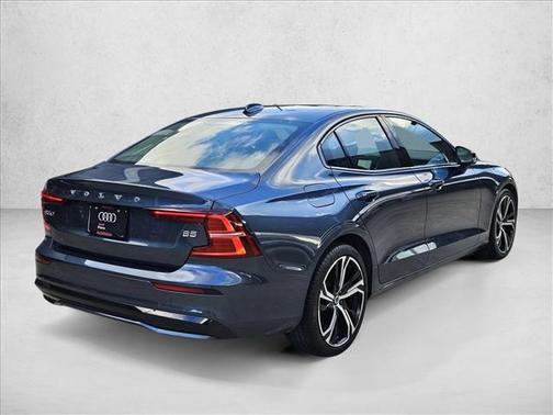 Denim Blue Metallic 2024 Volvo S60 B5 Core Dark Theme