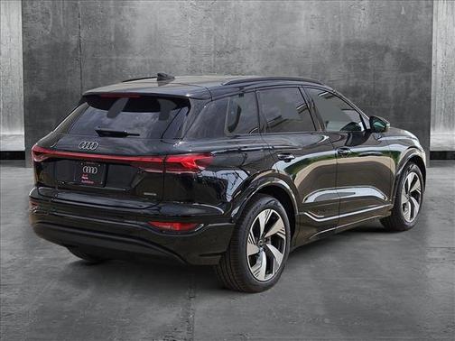 2025 Audi Q6 e-tron Prestige quattro
