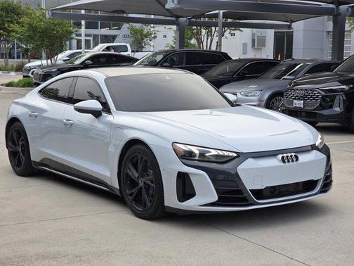 Suzuka Gray Metallic 2024 Audi e-tron GT Prestige quattro