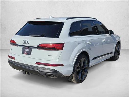2026 Audi Q7 55 Premium Plus