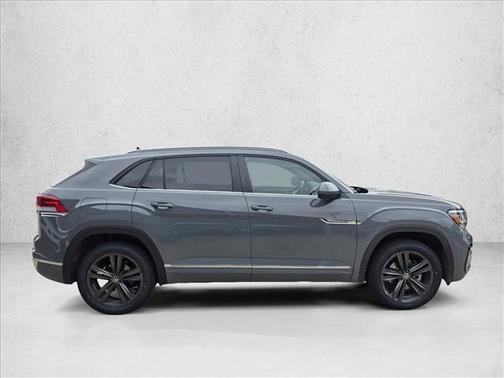 Pure Gray 2021 Volkswagen Atlas Cross Sport 3.6L V6 SE w/Technology R-Line