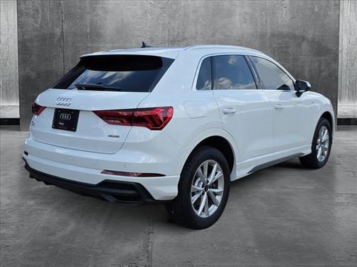 2025 Audi Q3 Premium 45 TFSI S line quattro Tiptronic