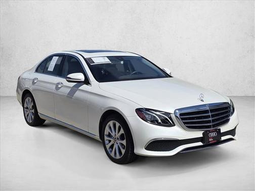 designo Diamond White Metallic 2019 Mercedes-Benz E-Class E 300