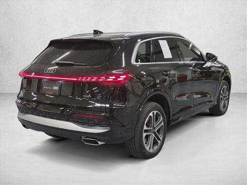 2025 Audi Q5 Premium Plus TFSI quattro S tronic