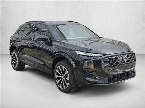 Mythos Black Metallic 2026 Audi Q3 TFSI quattro S tronic