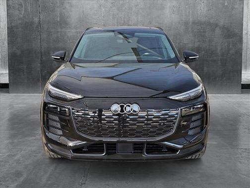 2025 Audi Q6 e-tron Prestige quattro