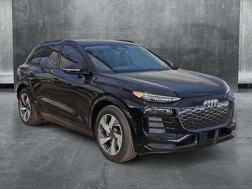 2025 Audi Q6 e-tron Prestige quattro