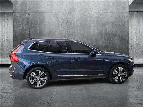 2022 Volvo XC60 B5 Inscription