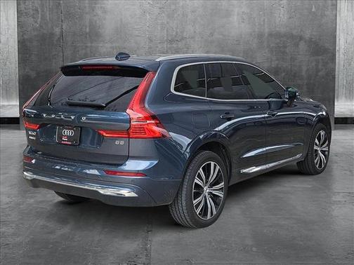2022 Volvo XC60 B5 Inscription