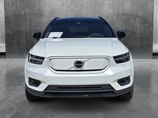 2021 Volvo XC40 Recharge Pure Electric P8