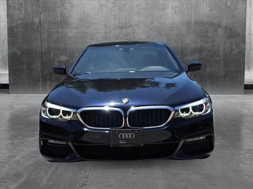 2019 BMW 530 530i