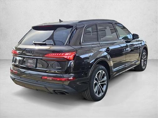 Tamarind Brown Metallic 2026 Audi Q7 45 Premium