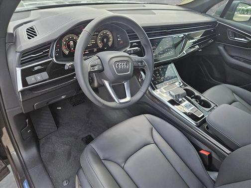 2025 Audi Q7 45 Premium