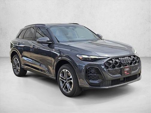 Tambora Gray Metallic 2026 Audi Q5 Premium TFSI quattro S tronic