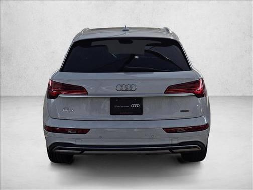 2022 Audi Q5 40 Premium Plus