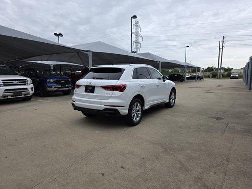 2025 Audi Q3 Premium 45 TFSI S line quattro Tiptronic