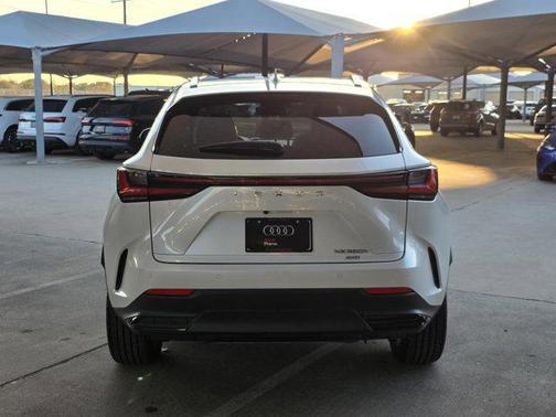 2022 Lexus NX 350h Luxury