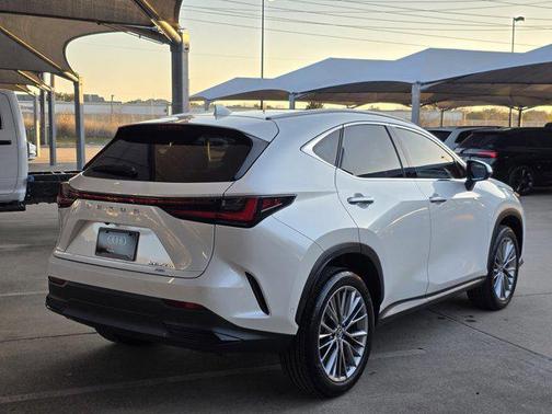 2022 Lexus NX 350h Luxury
