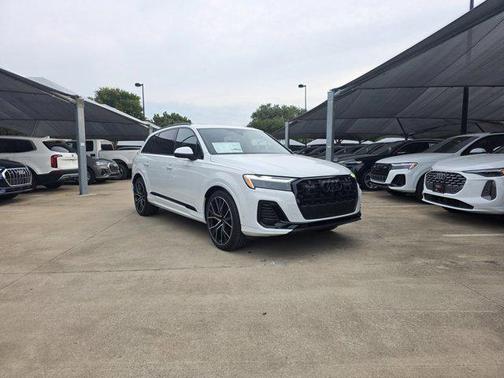 2025 Audi Q7 55 Premium Plus