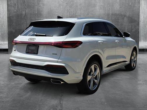 2025 Audi Q5 Premium Plus