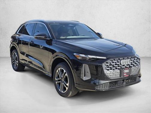 2025 Audi Q5 Premium TFSI quattro S tronic