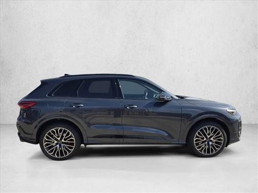 2025 Audi SQ5 3.0T Premium Plus