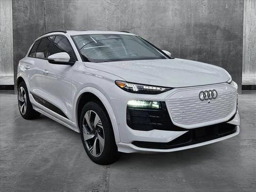 2025 Audi Q6 e-tron Premium Plus quattro