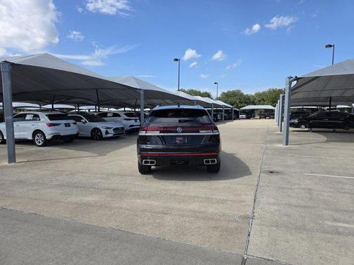 2024 Volkswagen Atlas Cross Sport 2.0T SEL