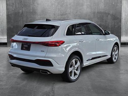 2025 Audi Q5 Premium Plus