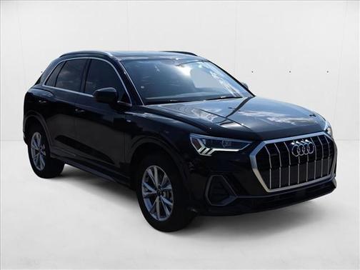 2025 Audi Q3 Premium 45 TFSI S line quattro Tiptronic