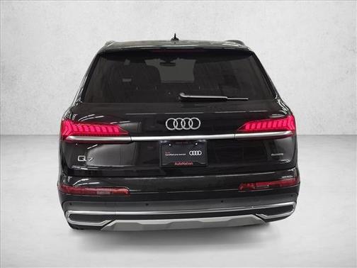 2023 Audi Q7 45 Premium