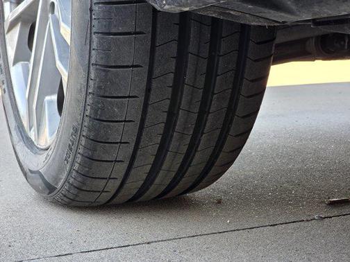 2023 Audi Q7 45 Premium