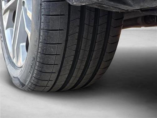 2023 Audi Q7 45 Premium