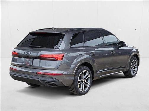 2025 Audi Q7 45 Premium